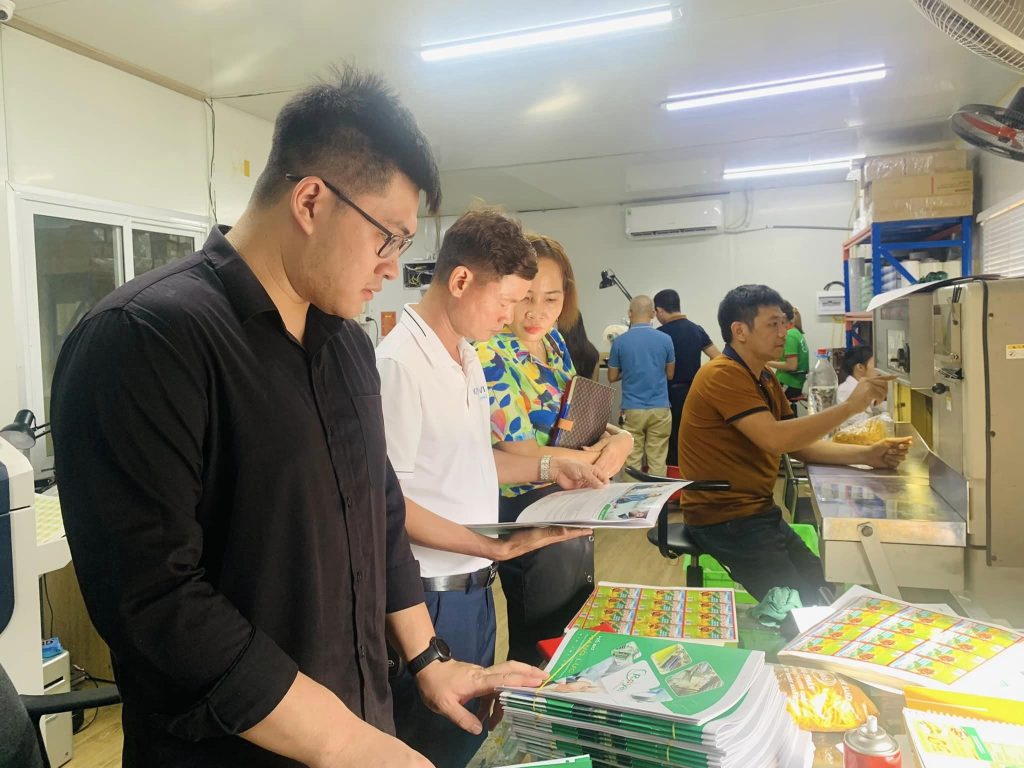 Thăm quan Công Ty Cổ Phần In Và Truyền Thông Royal Việt Nam cùng nhóm VBC Connect